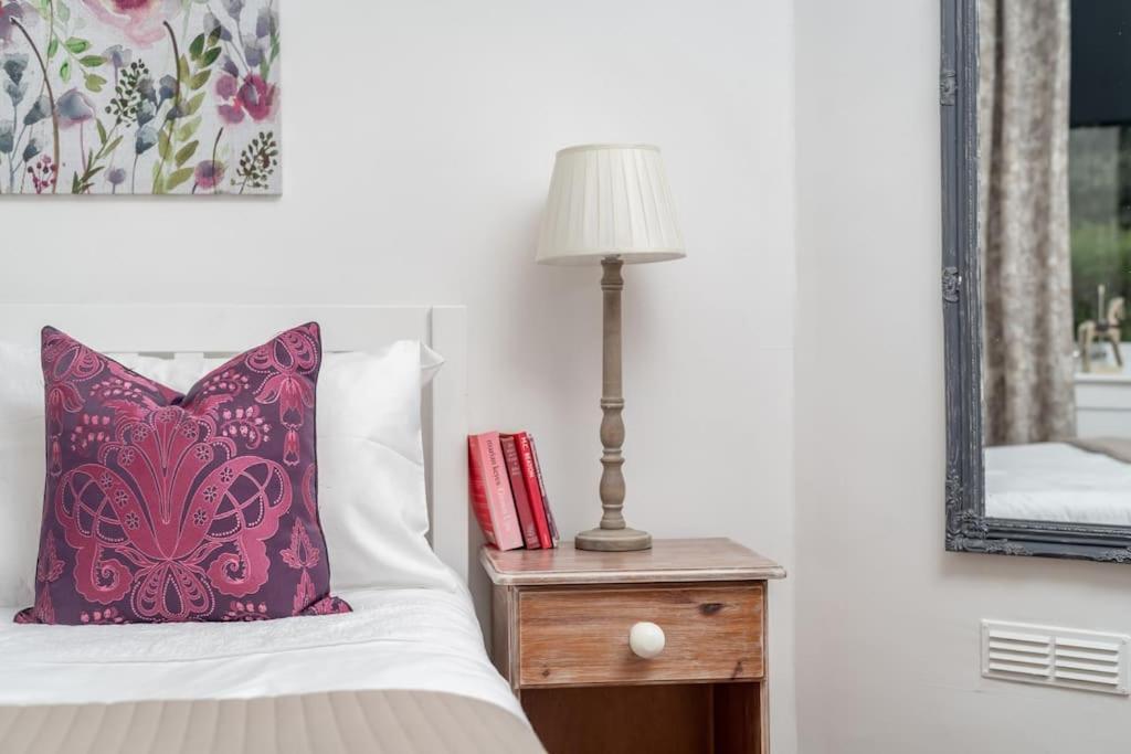 Heather Cottage, 2 Bedroom In Comrie Bagian luar foto